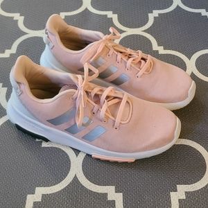 Adidas youth 7 tennis shoes